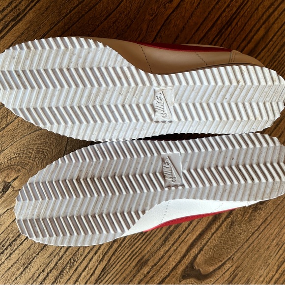 Nike Cortez Classic Shoes - worn once - Picture 10 of 11